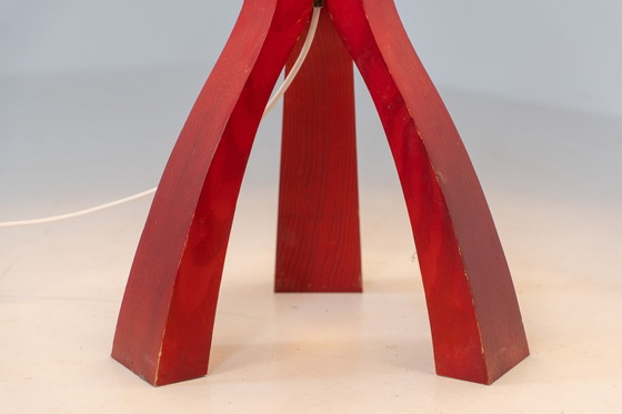 Image 1 of Lámpara de pie de estilo espacial con base de trípode (Alemania, década de 1970)