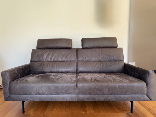 Prominente bruin in pelle scamosciata con 3 brufoli