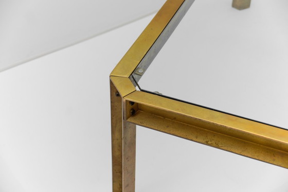 Image 1 of Grande table basse modèle T09 en laiton et verre, par Peter Ghyczy, années 1970