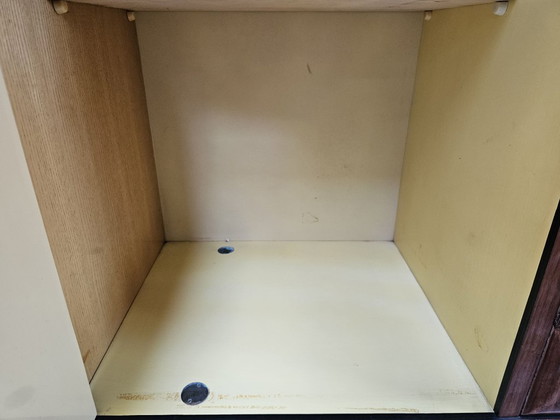 Image 1 of Vetrina in mogano della metà del 1960 con piano in vetro