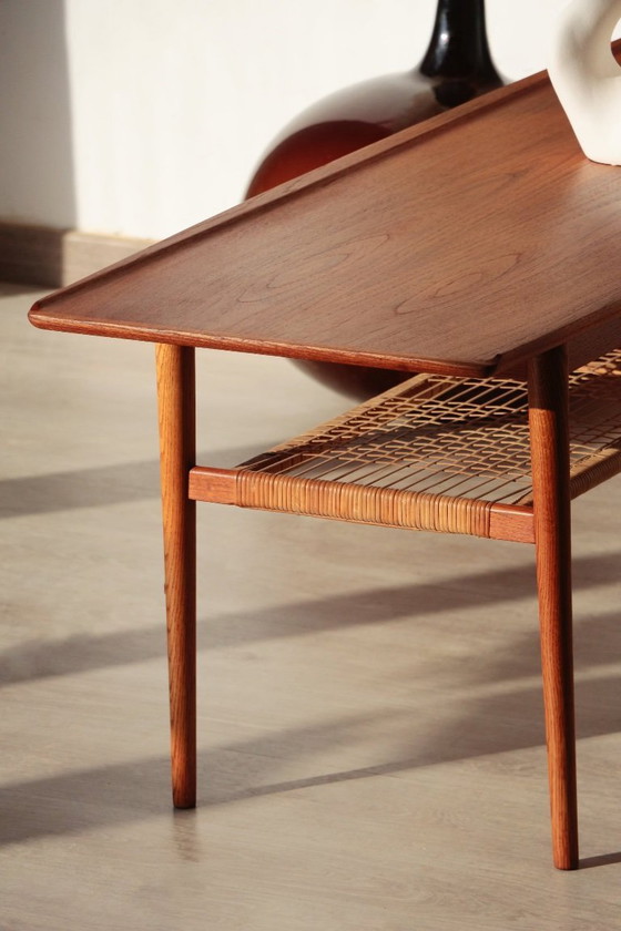 Image 1 of Tavolino da caffè vintage scandinavo in teak e rattan – Design danese degli anni '60