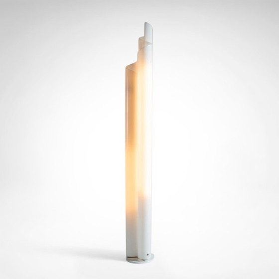 Lampadaire Chimera de Vico Magistretti pour Artemide Italie, années 1980 – Plastic (photo 2 of 8)