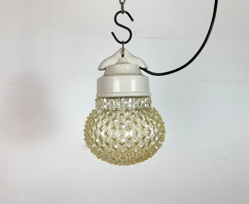 Lámpara colgante vintage de porcelana blanca, años 70