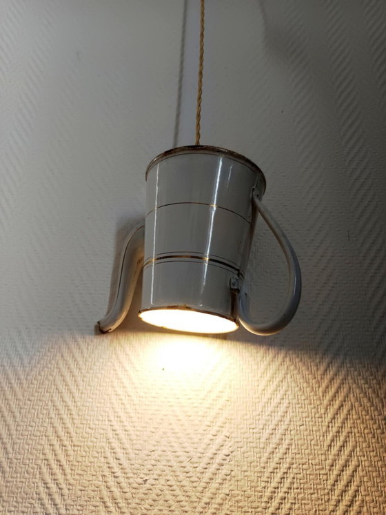 Image 1 of Vintage geëmailleerde theepot hangend