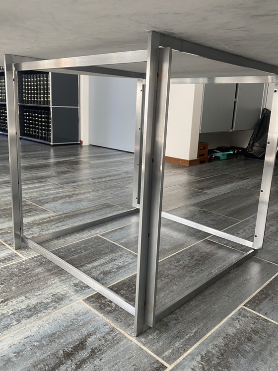 Image 1 of Fritz Hansen Paul Kjaerholm Esstisch runder Esstisch