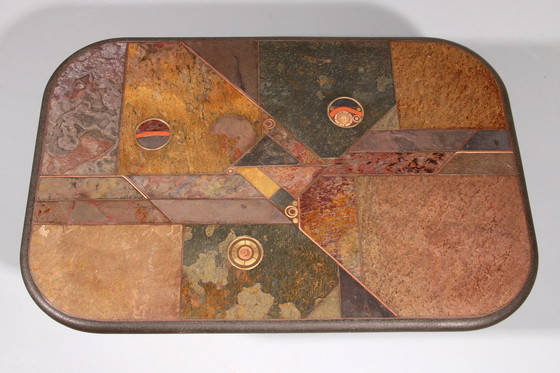 Image 1 of Table basse brutaliste en pierre dans le style de Paul Kingma - Détails en laiton et pierre naturelle
