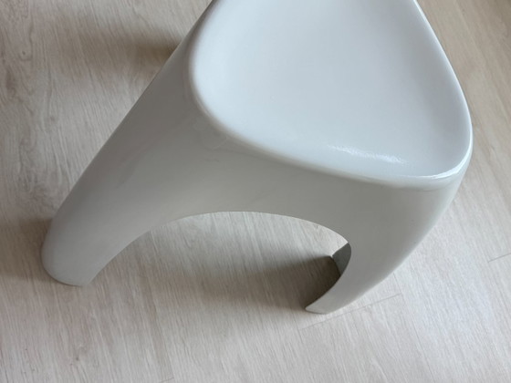 Sori Yanagi Elephant Stool Blanc, Puig Espagne, Fibre de Verre Originale des Années 1960 – Tabourets (photo 2 of 5)