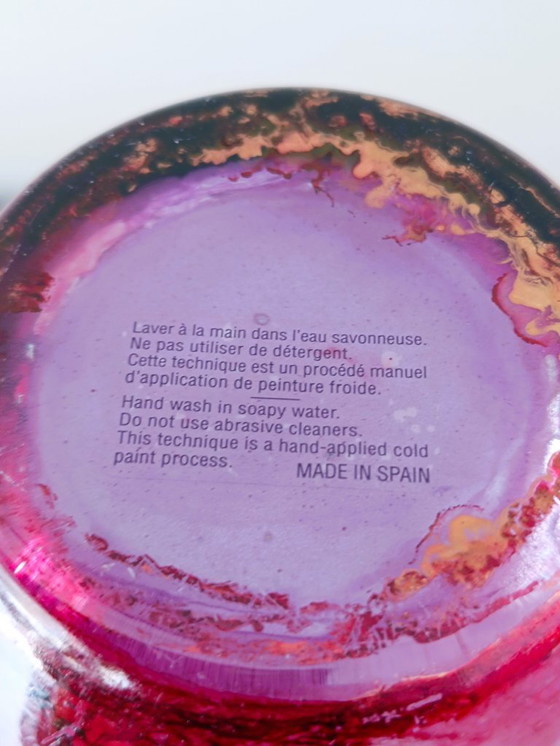 Image 1 of Vaso in vetro viola dipinto a mano