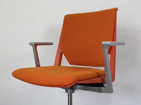 Image 1 of Haworth Very office chair designed by Nicolai Czumaj-Bront and Michael Welsh.