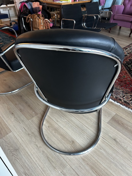 Image 1 of 2 Gispen AA fauteuil zwart. Prijs is per stuk. 