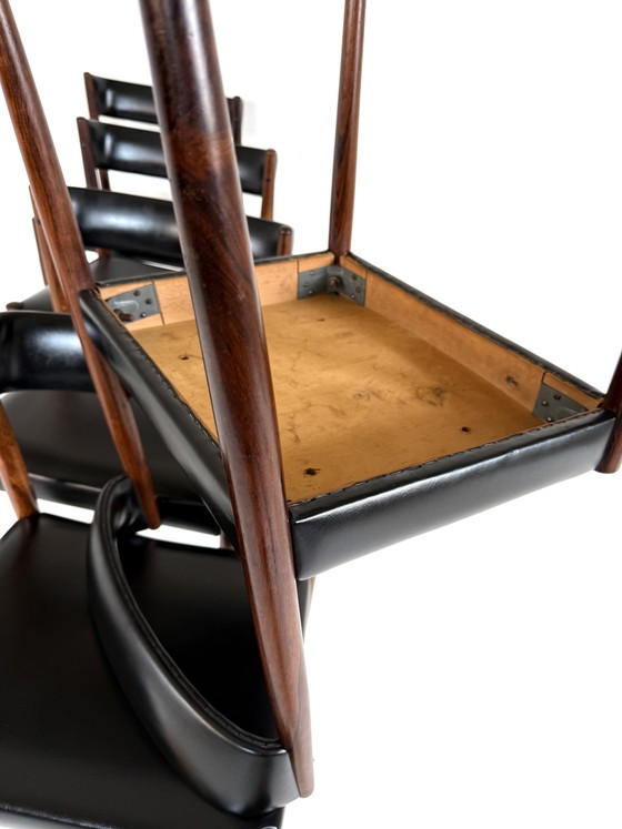 Image 1 of Ensemble de 6 chaises de salle à manger danoises vintage des années 60