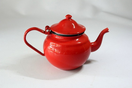 Image 1 of Zeer mooie rood geëmailleerde theepot uit de jaren 1950