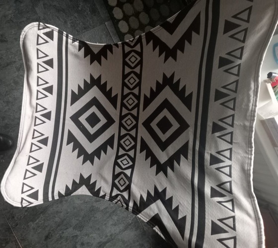 Image 1 of Butterfly chair