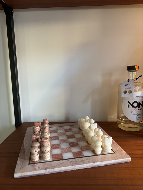 Image 1 of Marmeren schaakspel