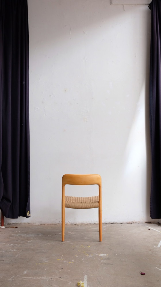 5 gerestaureerde Moller 75 stoelen in beukenhout – Niels Otto Møller, Eetkamerstoelen, Wood (photo 10 of 12)