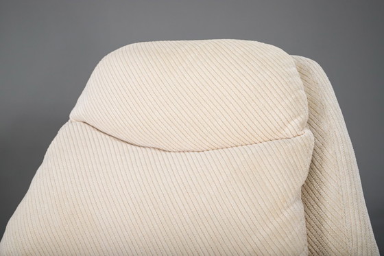 Image 1 of  Chaises et ottomans P60 par Vittorio Introini pour Saporiti, 1960, ensemble de 4