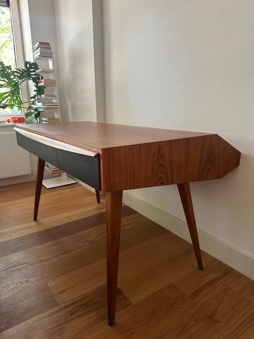 Escritorio independiente alemán de mediados de siglo, poco común, con estantería trasera, c. 1955–1960. – bureau, Wood