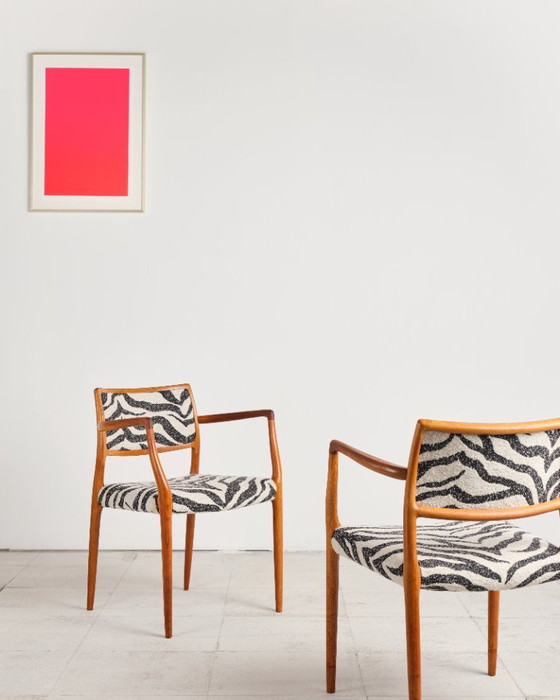Set aus 2 Niels O. Møller Modell 65 Sesseln, Dänemark 1968 – Niels Otto Møller, Esszimmerstühle, Textile (photo 3 of 14)