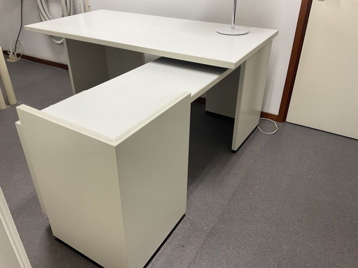 Escritorio Grahis de Tecno - Osvaldo Borsani, años 70