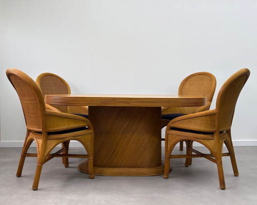 Vintage ( pencil reed ) eettafel met 4 bijpassende stoelen
