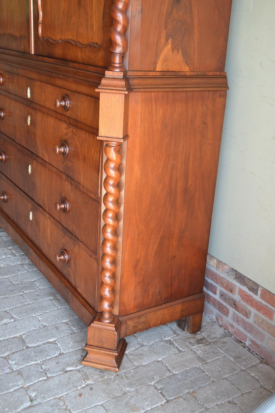 Image 1 of Mueble Biedermeier antiguo de madera de caoba.