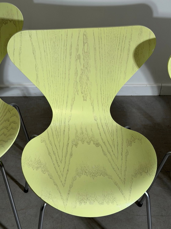 Set di 6 sedie della serie 7 di Fritz Hansen – Arne Jacobsen – Lime – 2007 – Sedie da pranzo (photo 7 of 10)