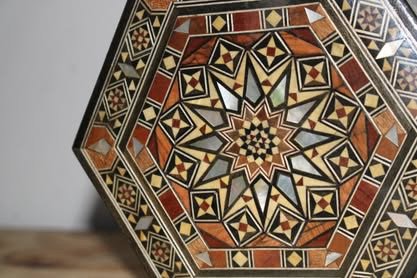 Traditional mother of pearl inlaid word box – Table accessories, Velvet, Wood (photo 6 of 8)