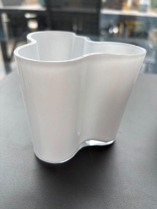 Iittala Alvar Aalto vase, opal white 9.5 Carla Baron