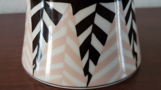 Image 1 of Meyer-Lavigne Flower Me Happy vase or flower pots