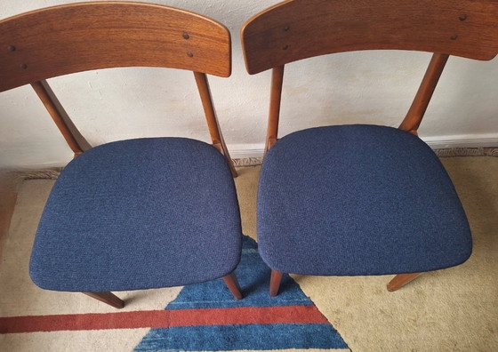 Image 1 of Een paar Deense teakhouten eetkamerstoelen uit het midden van de 20e eeuw van Farstrup, jaren 60.