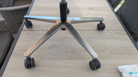 Image 1 of Vitra Softshell office chair Plano Blue/Coconut