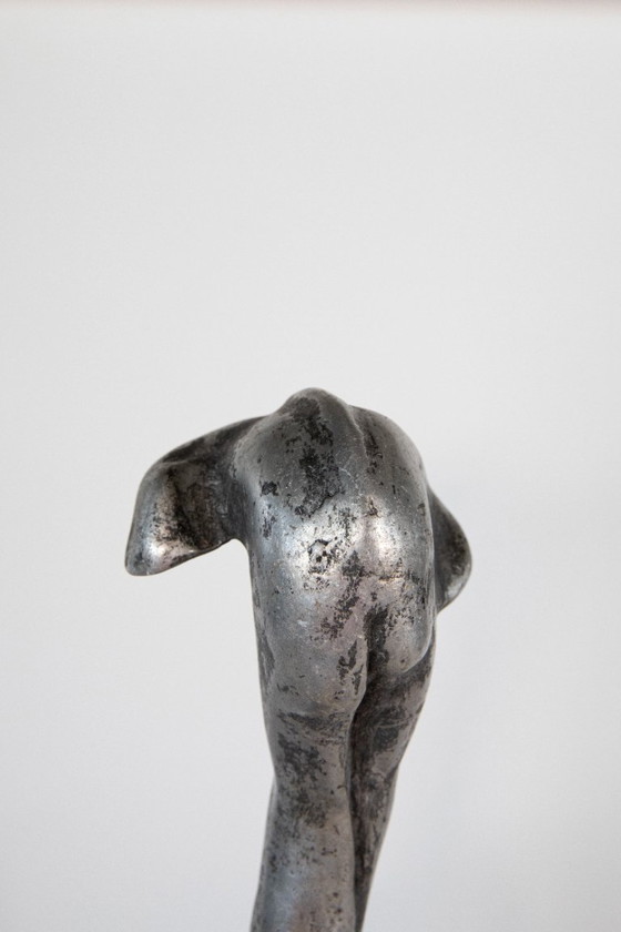 Image 1 of Abstrakte Torsoskulptur auf einem Sockel