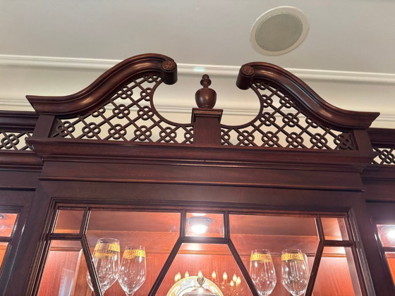 Exclusieve klassieke eetkamer set – Massief mahonie – Uitschuifbare tafel met 10 stoelen + vitrinekast (photo 10 of 19)