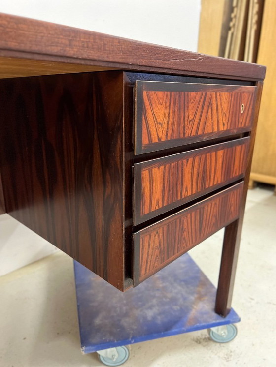 Image 1 of Gunni Omann Model 77 palissanderhouten bureau, jaren 60.