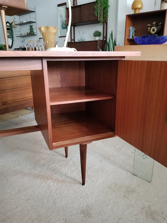 Image 1 of Scrivania vintage in teak, stile metà secolo