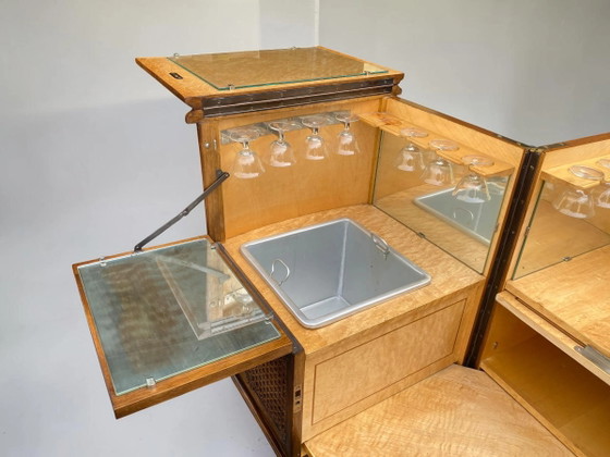 Seltener Luxus Mid-Century Cocktail Servierwagen 1950er – Exklusiver Dry Bar Schrank mit Vogelaugenahorn & (photo 3 of 19)