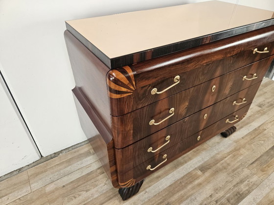 Image 1 of Art Deco commode in mahonie en roze esdoorn met spiegelblad.