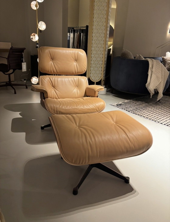 Nwe Vitra Eames Lounge Chair + Ottoman Caramel Natural Leder – Fauteuils, Aluminium, Wood (photo 5 of 8)