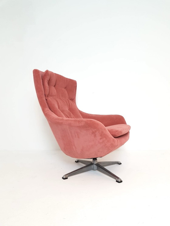 Vintage pink swivel armchair | newly upholstered pink corduroy – Polyester, Textile (photo 3 of 12)