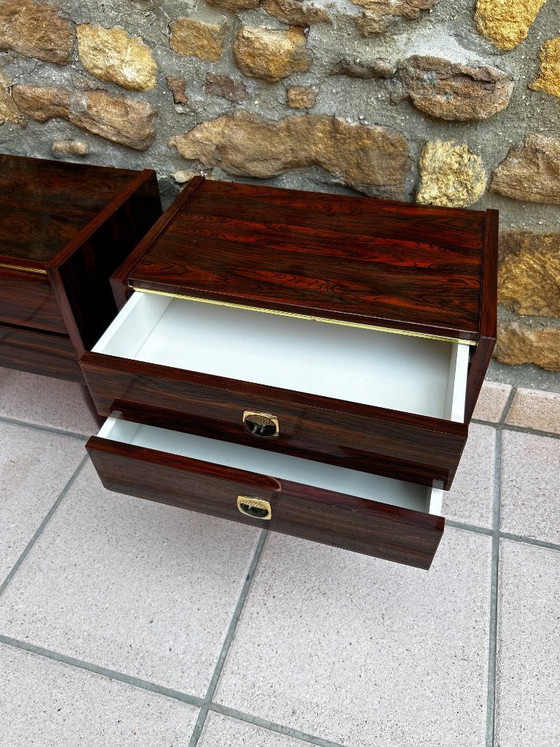 Image 1 of Comodini vintage di metà secolo – Impiallacciatura in mogano – Dettagli in ottone