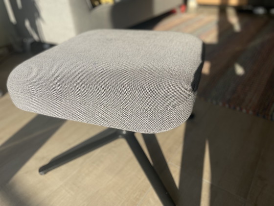 Vitra Grand Repos mit osmanischem Stil – Stühle und Loungesessel, Metal, Textile (photo 5 of 6)