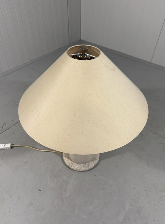 Image 1 of Lámpara de mesa italiana de travertino de mediados de siglo, década de 1960.