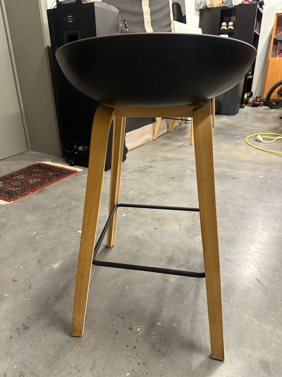 3 x hay barstool – Wood (photo 5 of 5)