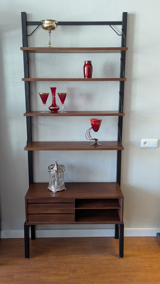 Image 1 of Perchero mural Poul Cadovius