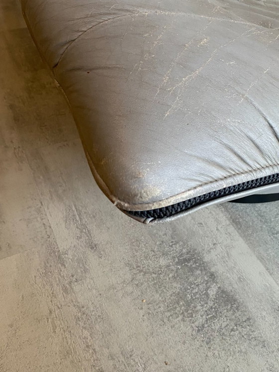 Image 1 of Mantis draaibare loungestoel met leren voetenbank van Gerard Van Den Berg, vintage jaren 70.