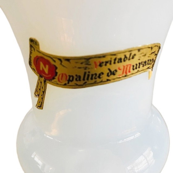 Image 1 of Vaso vintage in vetro opalino di Murano con bordo dorato, anni '70