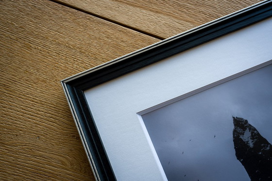 Image 1 of Set van 3 zwart-wit kustfoto's – Ingelijst met passe-partout en museumglas