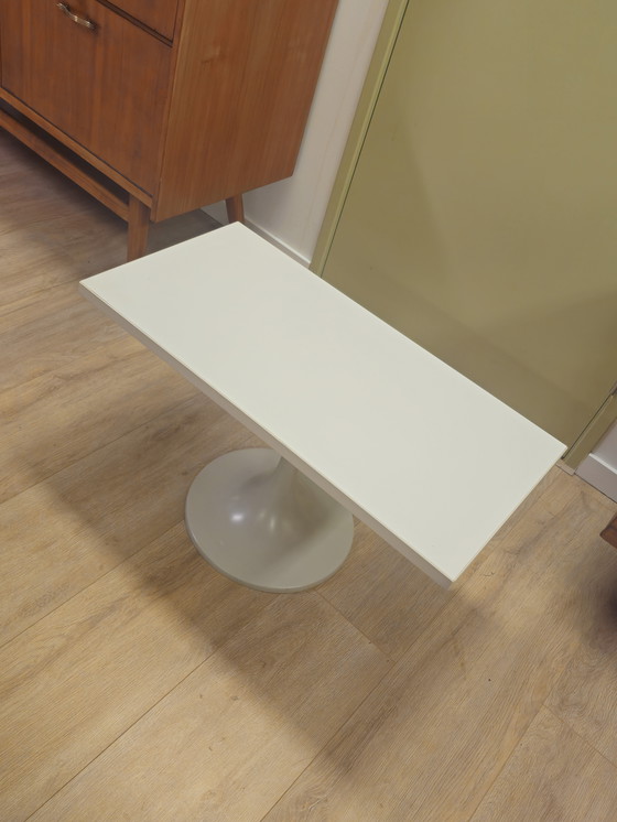 Image 1 of Tavolino da caffè Tulip vintage, tavolino laterale, bianco