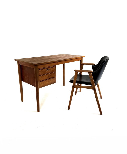 Vintage teak Danish desk, 1960s