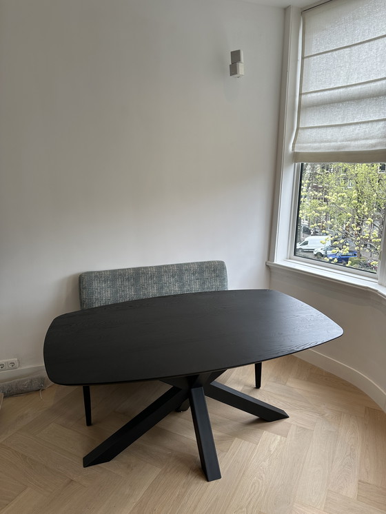 Image 1 of Table à manger Chêne Noir Danois Ovale 160x90